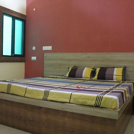 Spot On Hotel Imperial Crown Prayagraj Exterior photo